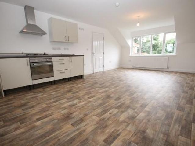 Apartment for rent in Repton Avenue Norwich, Norfolk NR6 7BF