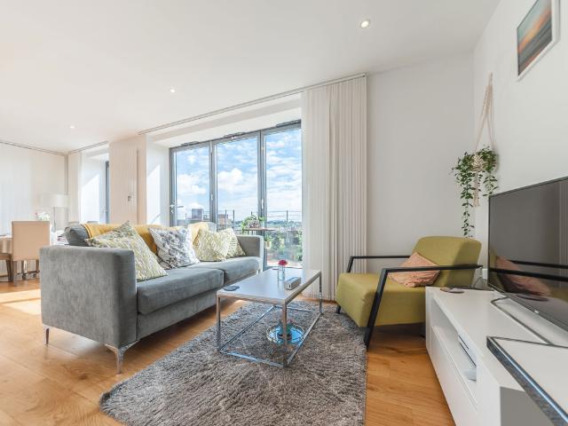 house for rent in Riverdale House, London
