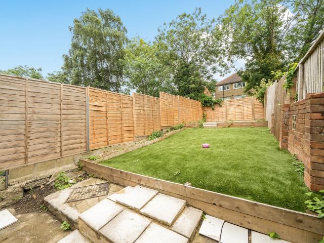 apartment for rent in Riverdale Road, DA8 1PX