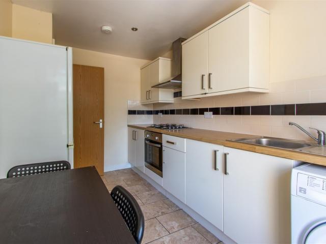 apartment for rent in Richmond Crescent, Cardiff, CF24 3AH