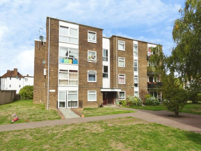 apartment for rent in Woodcote Road, Wallington, Wallington