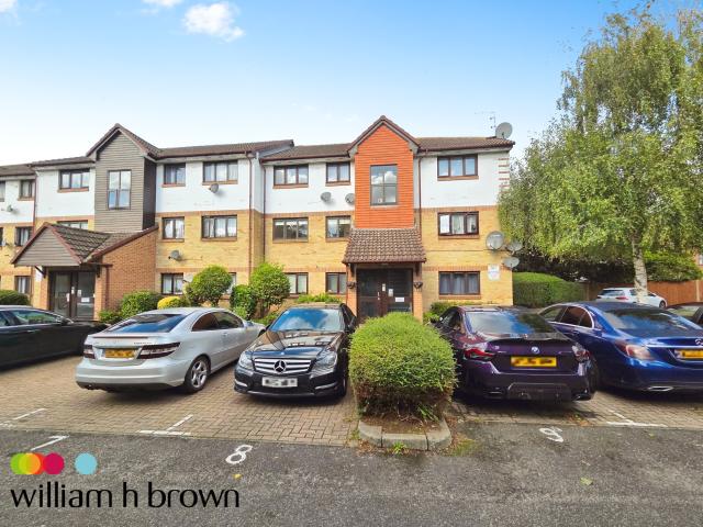 apartment for rent in Waterside Close, Barking, Barking