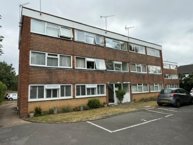 apartment for rent in Watford Road, Croxley Green, Rickmansworth, WD3