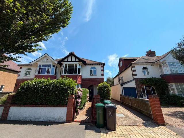 apartment for rent in Welbeck Avenue, Hove
