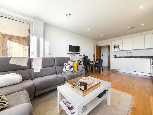 apartment for rent in West Court, Eltham, London