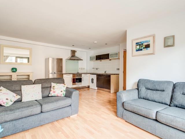 apartment for rent in West One Panorama, 18 Fitzwilliam Street, Sheffield, S1 4JQ
