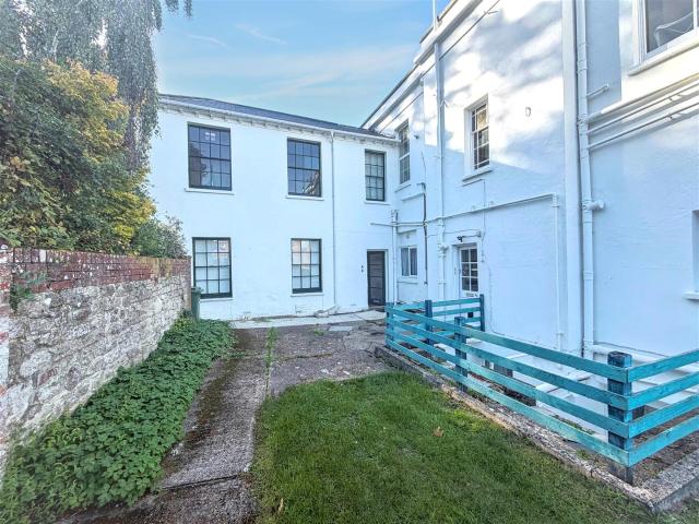 apartment for rent in West Street, Ryde PO33 2NX