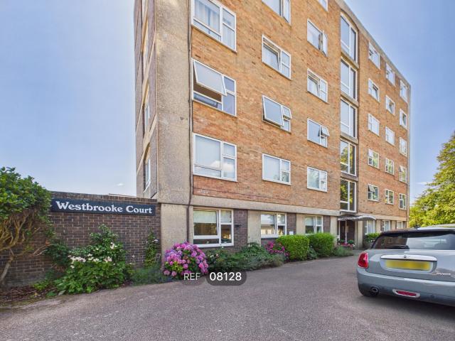 apartment for rent in Westbrooke Court, Crescent Road, Worthing, BN11 1RG