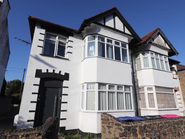 apartment for rent in Westcliff On Sea
