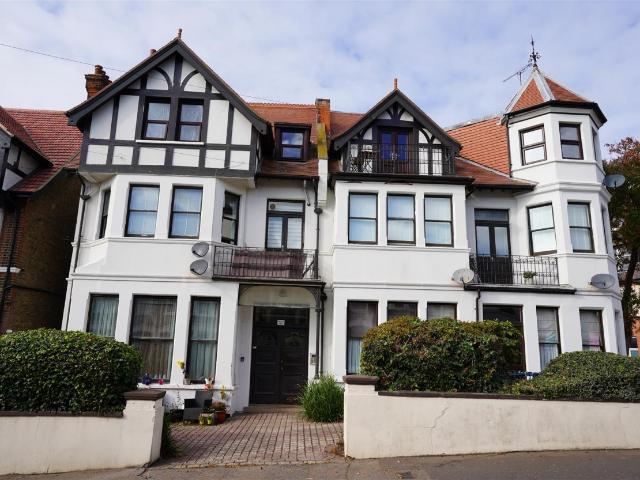 apartment for rent in Westcliff Avenue, Westcliff On Sea
