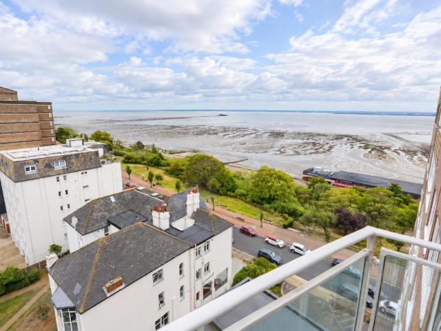 apartment for rent in Westcliff Parade, Westcliff On Sea