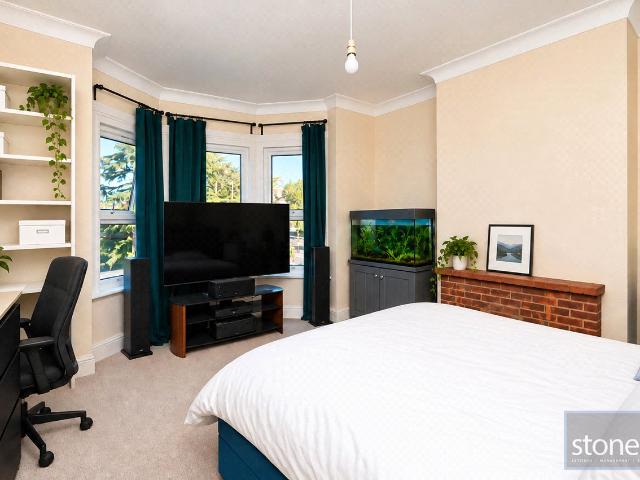 apartment for rent in Western Road, Romford