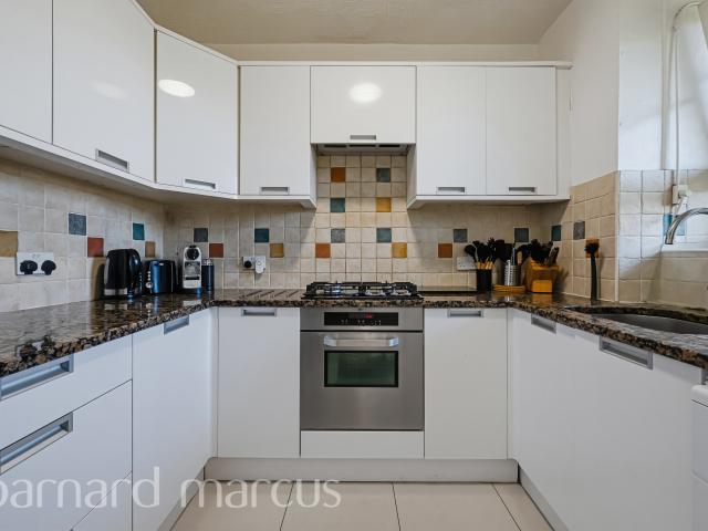 apartment for rent in Whitgift Street, London, London