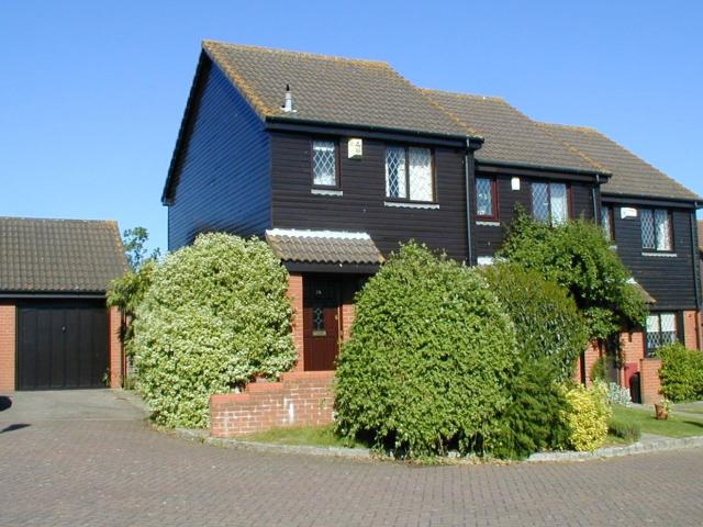 apartment for rent in Windlesham Surrey GU20 6QD Windmill Field