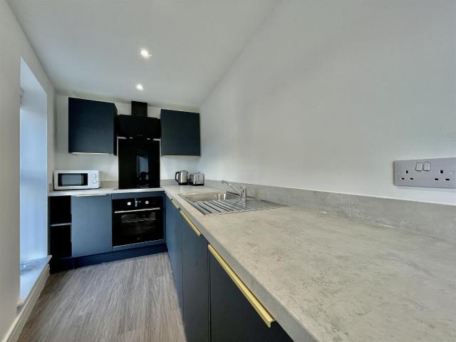 apartment for rent in Winston Avenue, Plymouth