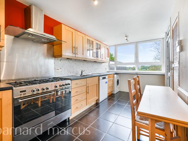 apartment for rent in Winterfold Close, London, London