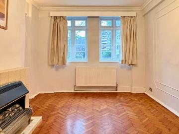 2 bedroom flat to rent on Townshend Road, London