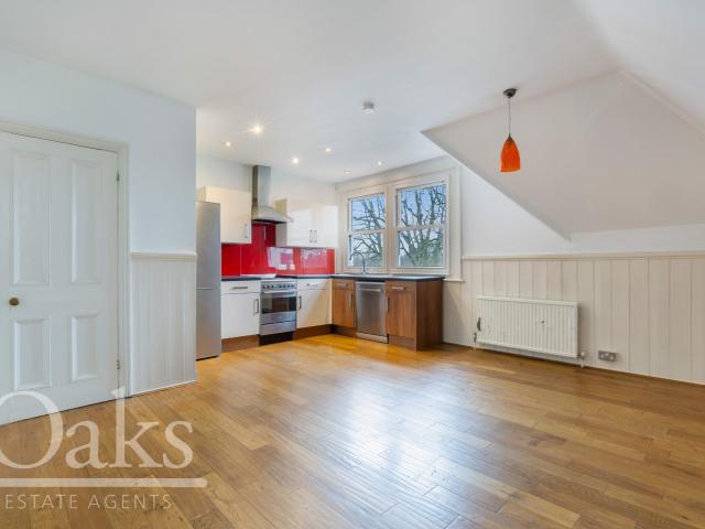 apartment for rent in Tooting Bec Gardens, Streatham, London
