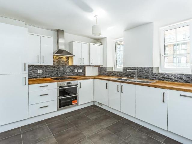 apartment for rent in Thames Street, SE10 9DD
