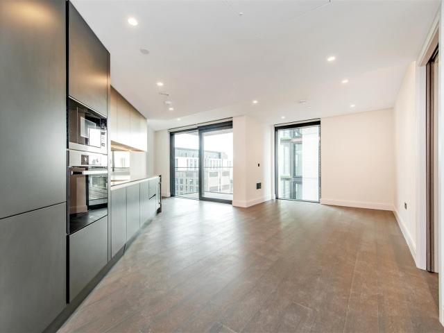 Apartment for rent in The Dumont, 27 Albert Embankment, Vauxhall, London, SE1