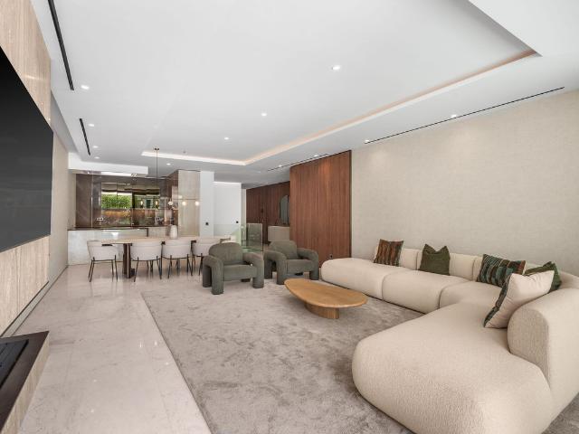 Apartment For Rent in The Golden Mile, Marbella