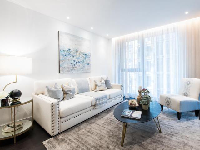 Apartment for rent in The Residence, 4 Charles Clowes Way, Nine Elms, London, SW11