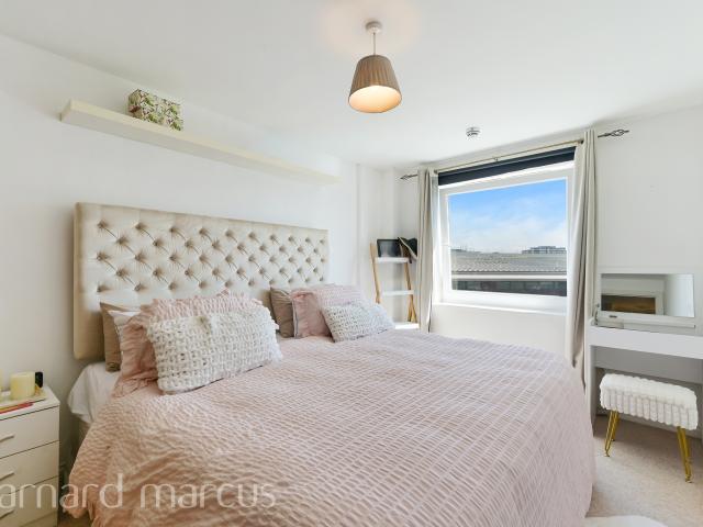 apartment for rent in Tilley Road, Feltham, Feltham