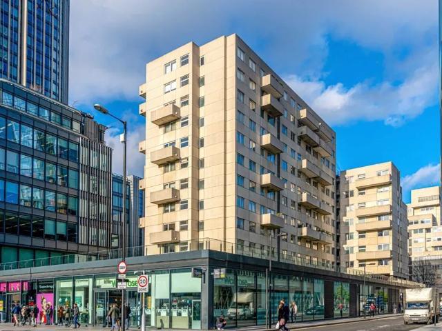 apartment for rent in Upper Ground, London, SE1 9NZ