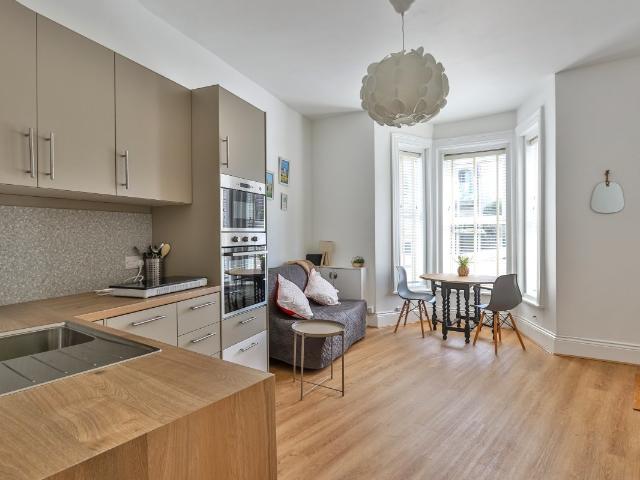 apartment for rent in Upper Terrace Road, Bournemouth