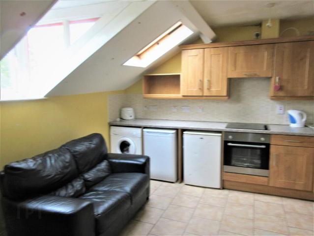 apartment for rent in Upstairs Apartment, 66C Rugby Avenue, Queens Quarter, Belfast, BT7 1RG