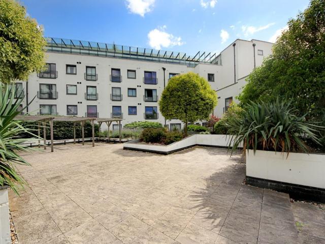apartment for rent in Uxbridge Road, W13