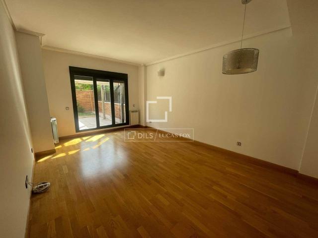 Apartment for rent in Valdefuentes, Madrid city, Madrid