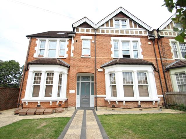 apartment for rent in Valley Road, Bromley, Kent, BR2 0HB
