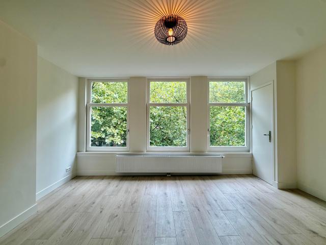 apartment for rent in Van Oldenbarneveldtplein 1052JK Amsterdam