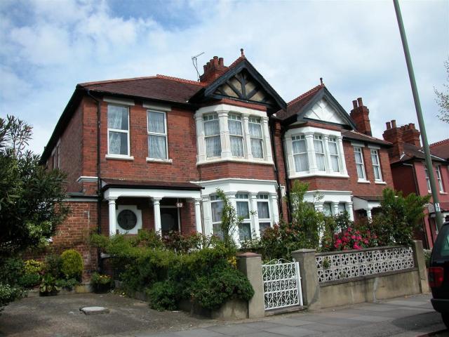apartment for rent in Vivian Avenue, NW4 3XG