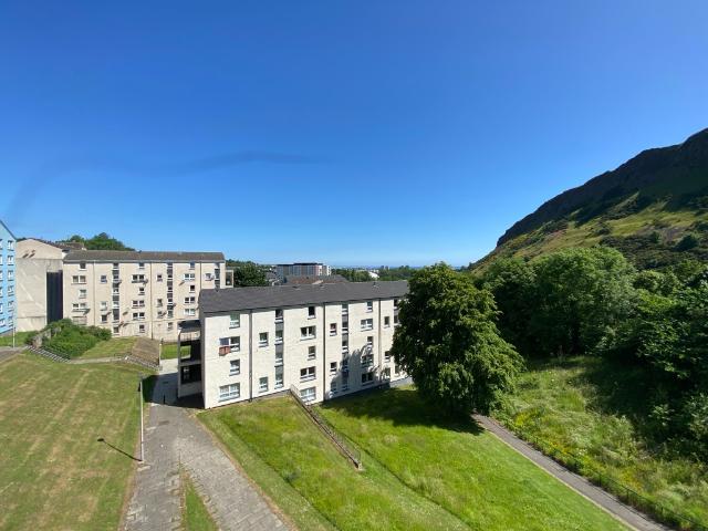 apartment for Rent in Viewcraig Gardens, Newington, Edinburgh, EH8 9UP