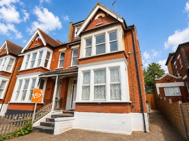 apartment for rent in York Road, Southend On Sea