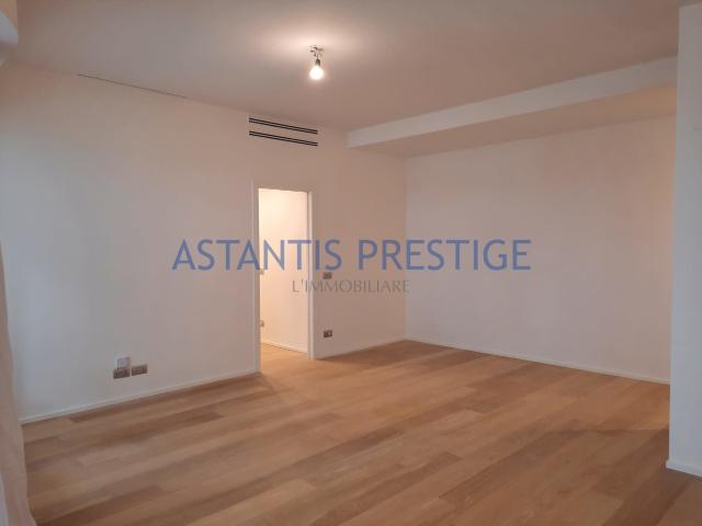 apartment for rent in Zona City Life Italy