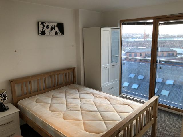 Apartment for rent La Salle Leeds Dock City Centre