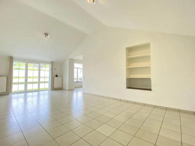 Apartment for rent, Léglise