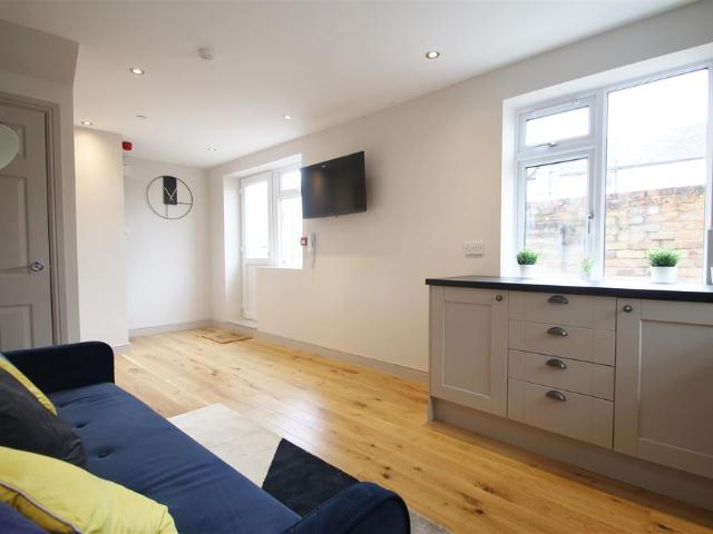 Apartment For Rent Merches Gardens, Cardiff