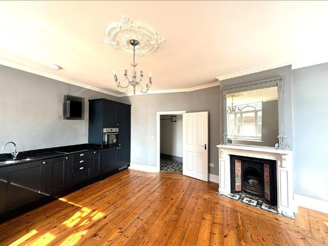 Apartment For Rent North Street, Havant