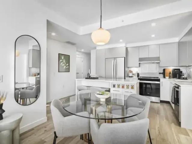 Apartment For Rent North Vancouver BC 2610 ES102951456