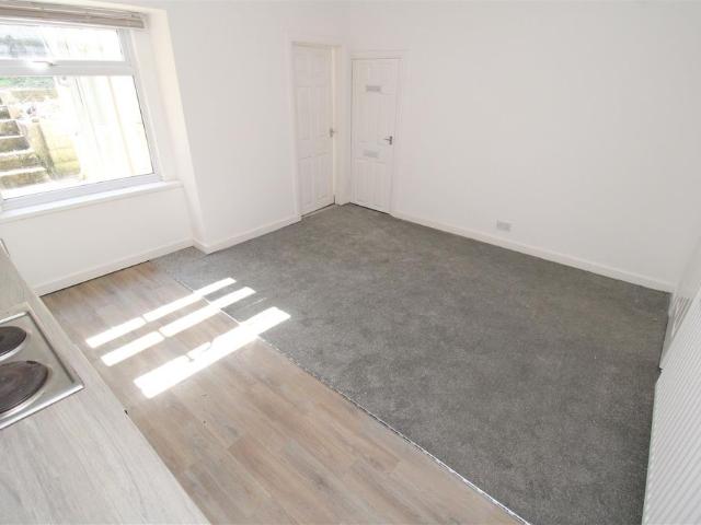 Apartment For Rent Neath Road, Neath