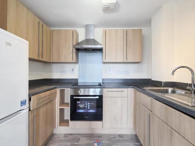 Apartment For Rent Slough Central, Slough, Berkshire