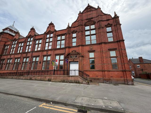 Apartment for rent Prestwich House, Railway Road, Leigh.