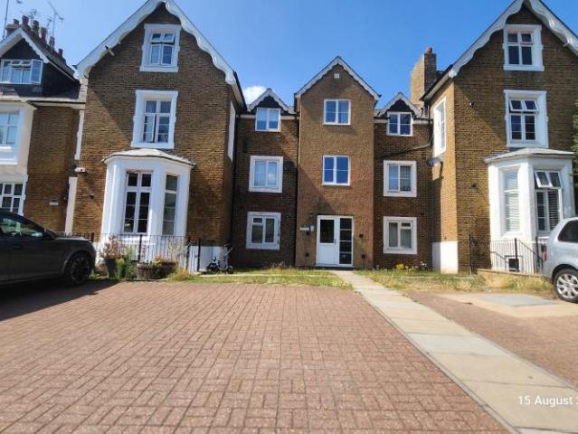 Apartment For Rent Upton Park, Slough, Berkshire