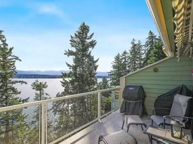 Apartment for sale in Comox, 206 2275 Comox Ave, 1026366