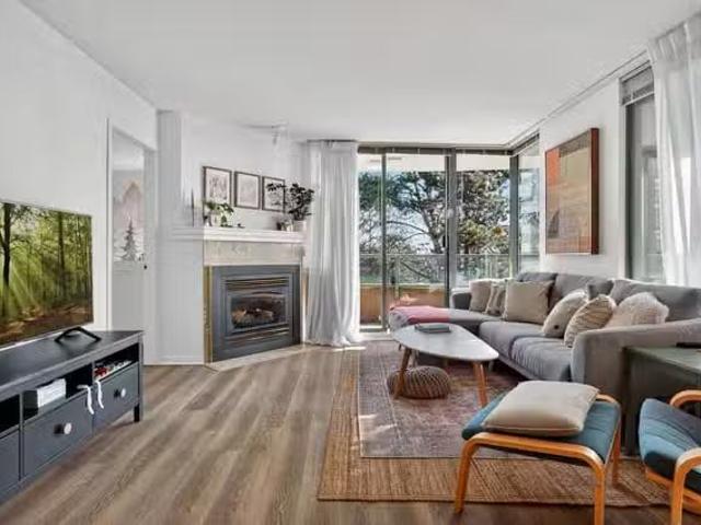 Apartment for sale in Burnaby, Burnaby South, 410 7288 Acorn A.