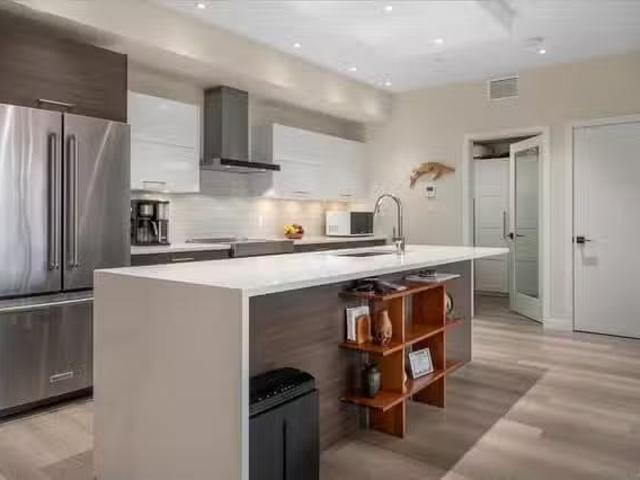 Apartment for sale in Parksville, 204 100 Lombardy St, 1026014